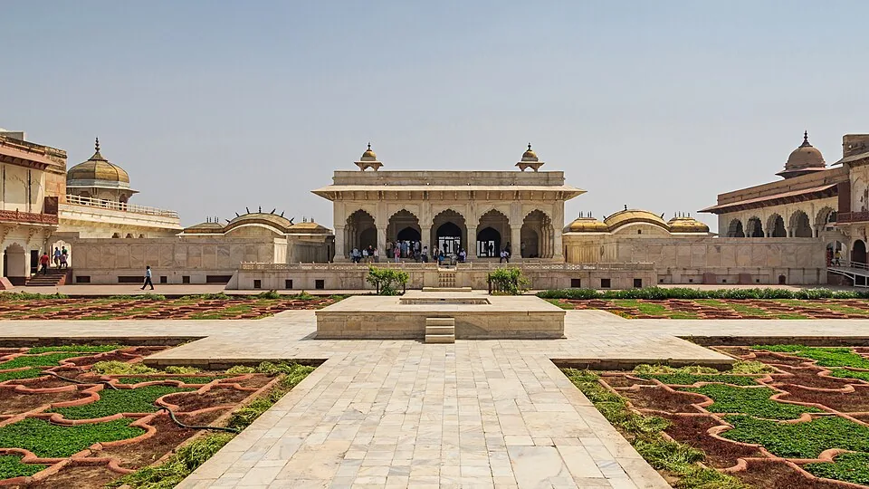 Agra Fort — UNESCO World Heritage Site, built by Akbar in 1565